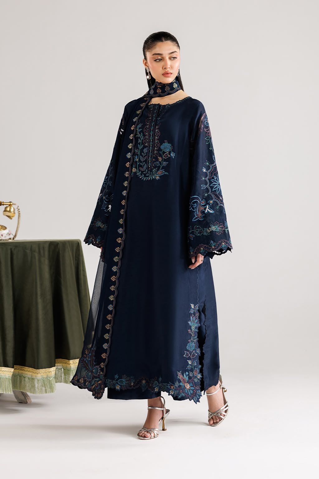 Dhanak embroidered luxury unstitched 3pc suit